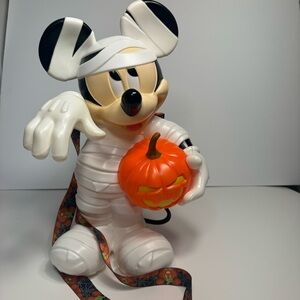 Disney Parks Exclusive 2021 Mickey Mouse Mummy Halloween Popcorn Bucket.